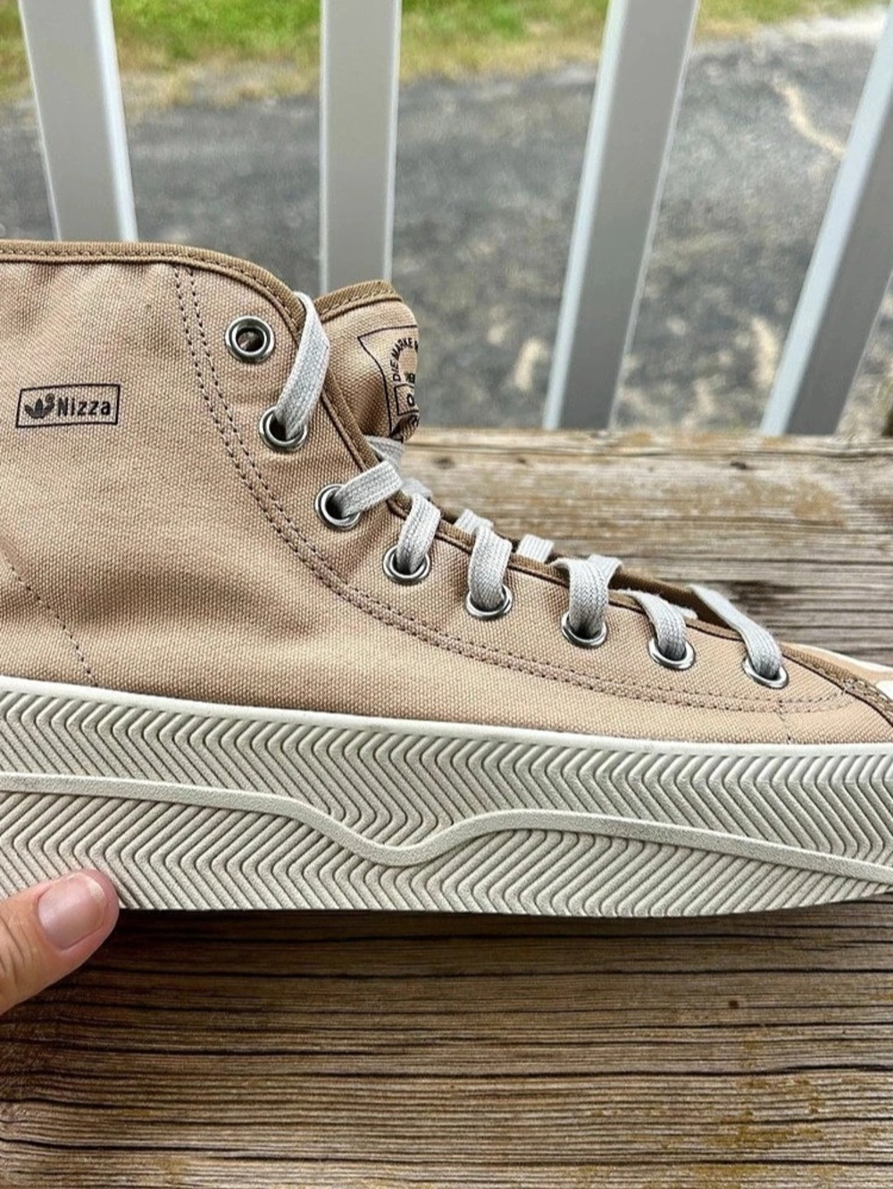 adidas Nizza 2 High-Top Sneakers Tan & White US 9 men’s